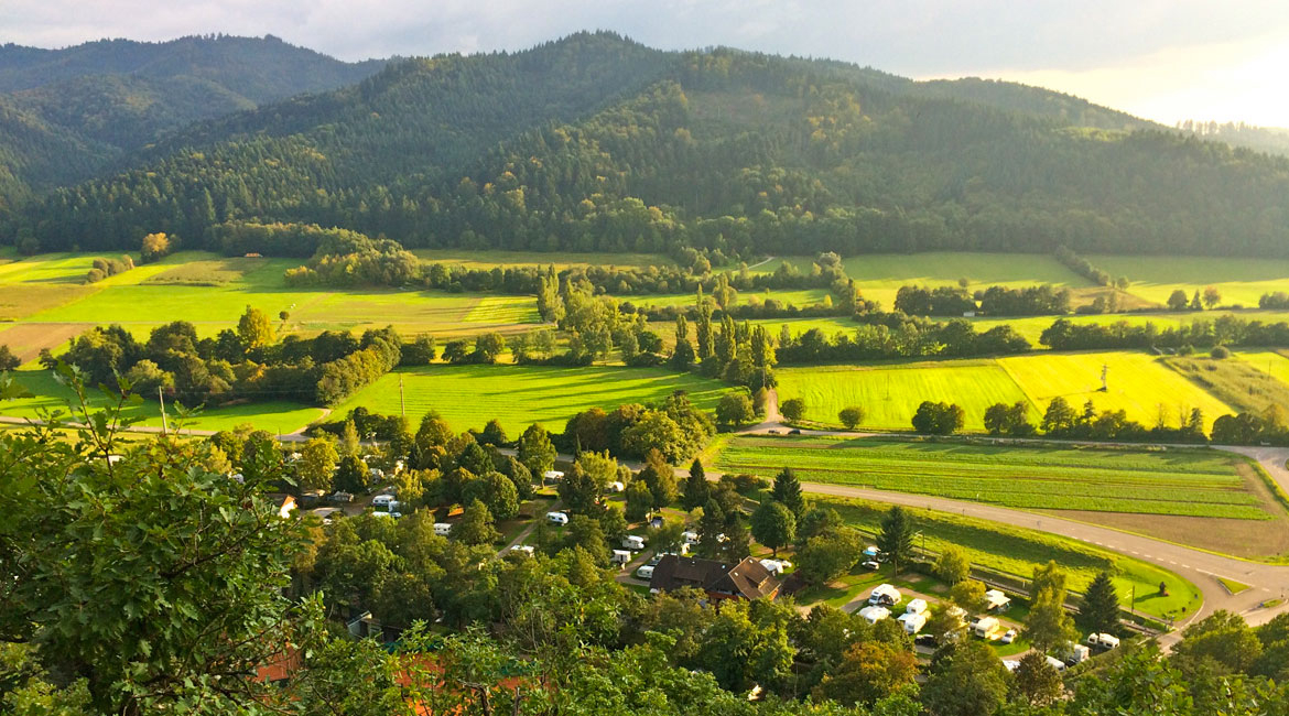 Belchenblick Baden-Württemberg - Staufen in Breisgau visuel 3/4 Belchenblick Baden-Württemberg - Staufen in Breisgau visuel 3/4