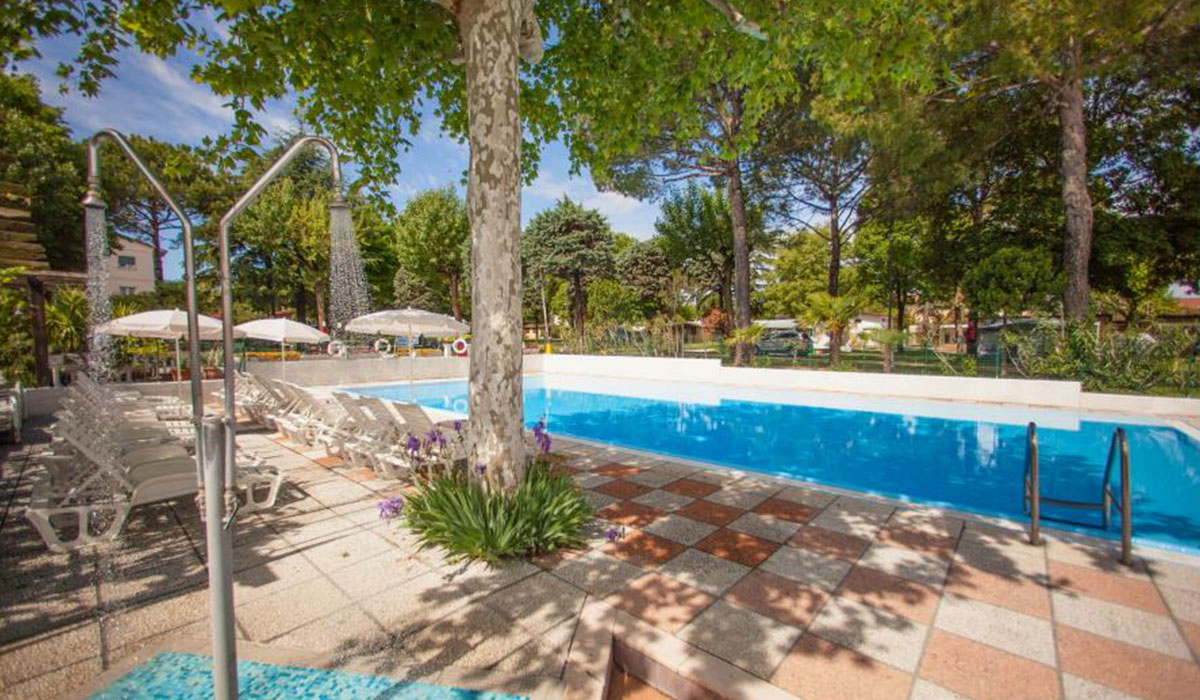 Bergamini Venetië - Peschiera del Garda visuel 1/5 Bergamini Venetië - Peschiera del Garda visuel 1/5