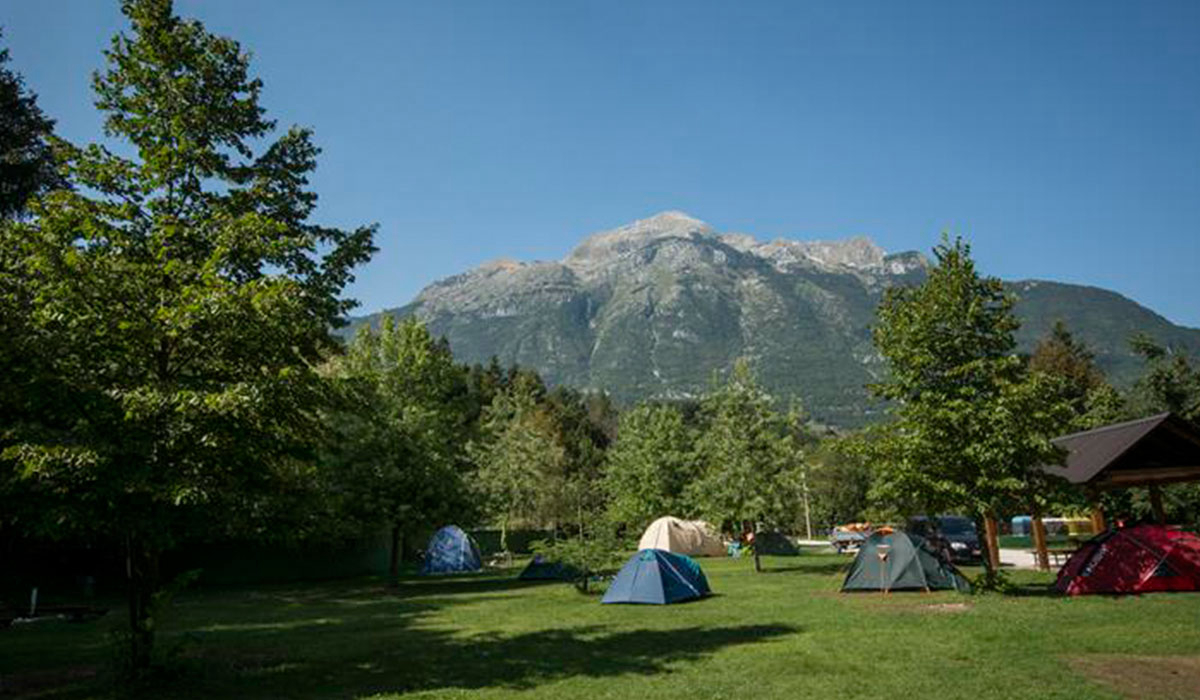 Camp Vodenca Gorizia - Bovec visuel 1/2 Camp Vodenca Gorizia - Bovec visuel 1/2