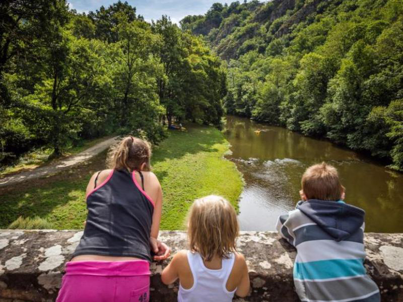 Camping De Thuries Midi-Pyreneën - Pampelonne visuel 4/6 Camping De Thuries Midi-Pyreneën - Pampelonne visuel 4/6