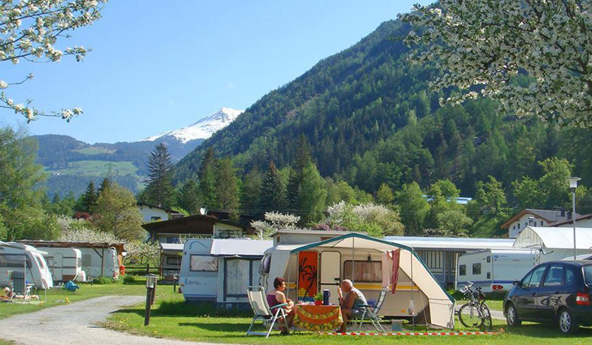 Camping Dreiländereck Tirol - Ried in de Upper Inn Vallei visuel 1/2 Camping Dreiländereck Tirol - Ried in de Upper Inn Vallei visuel 1/2