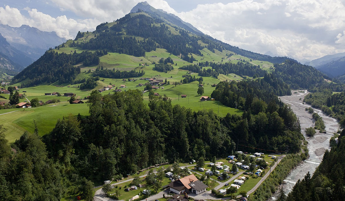 Camping Grassi Espace Mittelland - Frutigen visuel 1/3 Camping Grassi Espace Mittelland - Frutigen visuel 1/3