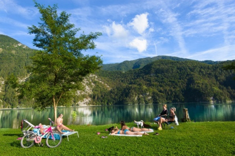 Lago Arsiè Venetië - Arsiè visuel 5/6 Lago Arsiè Venetië - Arsiè visuel 5/6