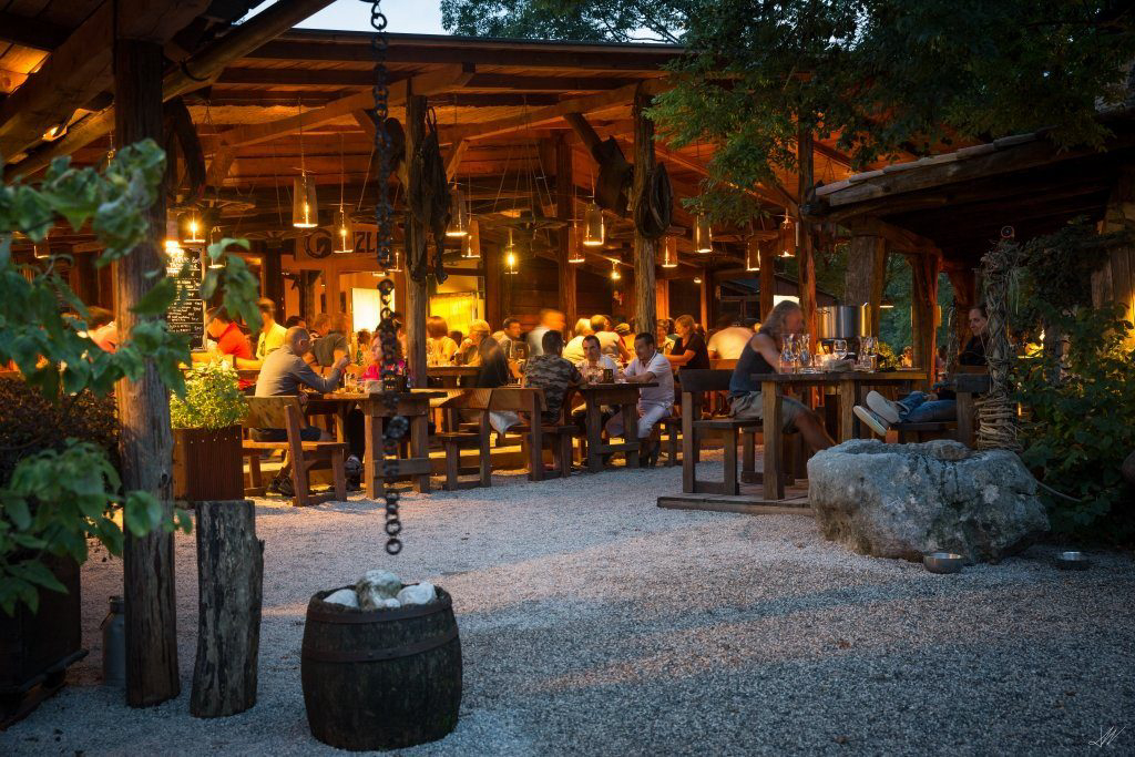 Camping Lazar Gorizia - Cobarid visuel 2/3 Camping Lazar Gorizia - Cobarid visuel 2/3