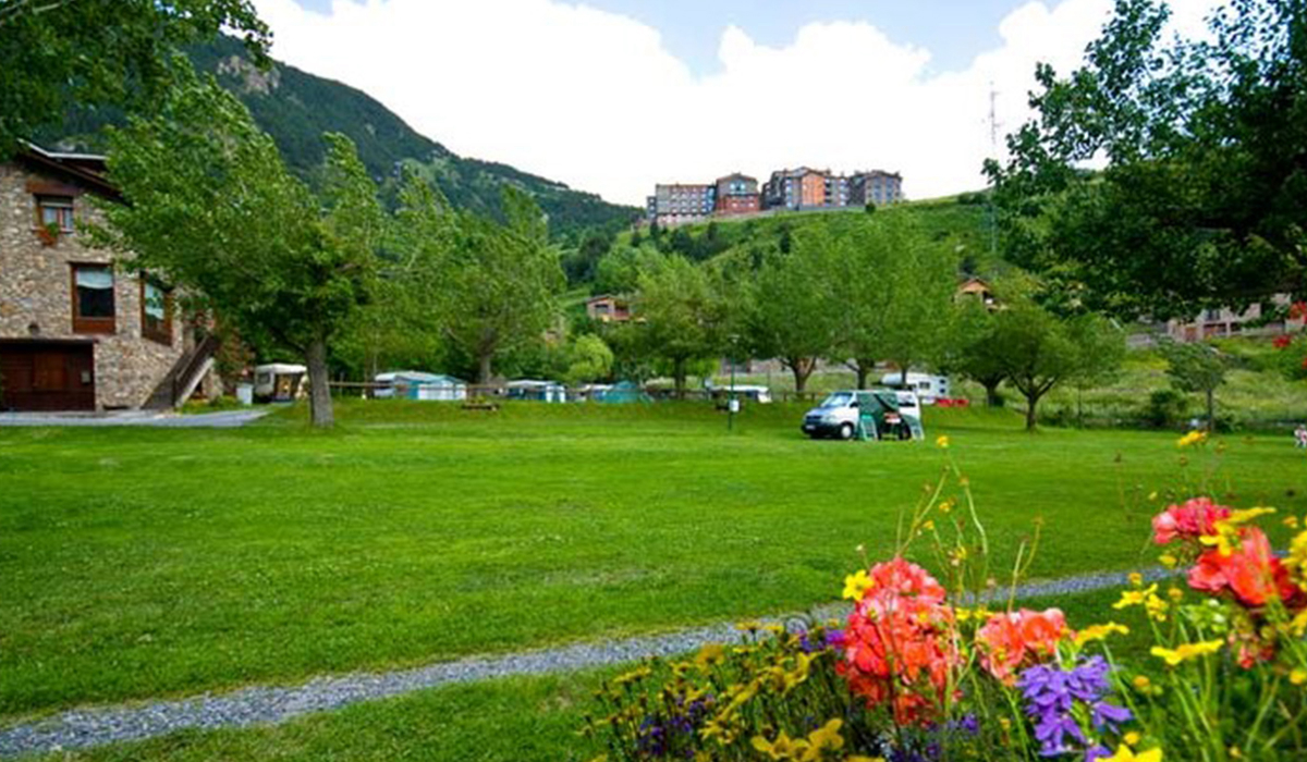 Camping Santa Creu Midi-Pyreneën - Andorre visuel 1/2 Camping Santa Creu Midi-Pyreneën - Andorre visuel 1/2