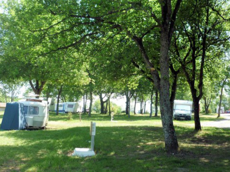 Camping De La Croze Auvergne - Châtel-Guyon visuel 11/13 Camping De La Croze Auvergne - Châtel-Guyon visuel 11/13