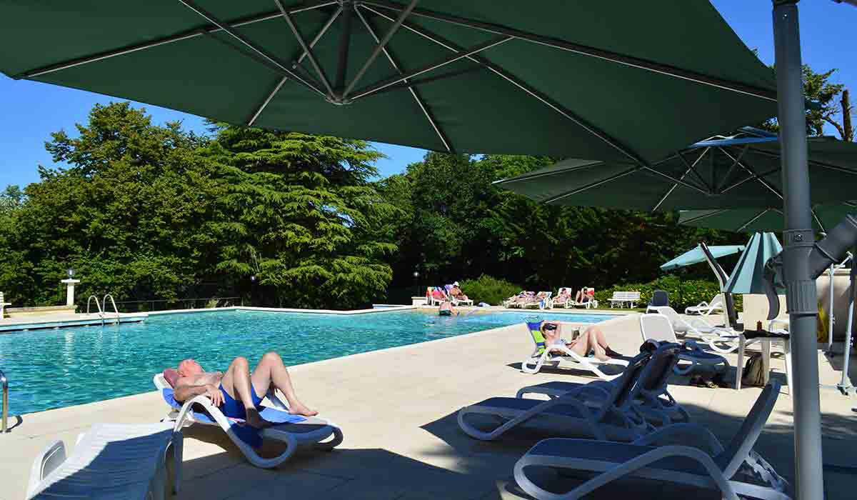 Château de Lacomté Country Club Midi-Pyreneën - Carlucet visuel 3/22 Château de Lacomté Country Club Midi-Pyreneën - Carlucet visuel 3/22