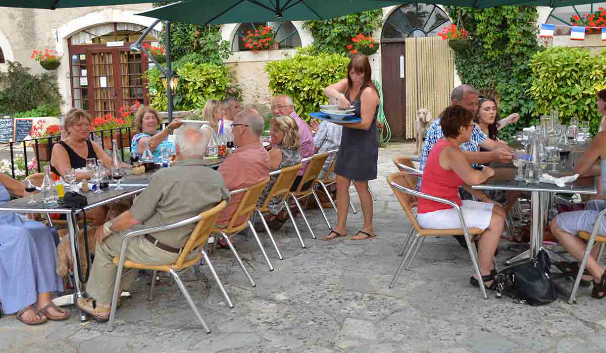 Château de Lacomté Country Club Midi-Pyreneën - Carlucet visuel 2/22 Château de Lacomté Country Club Midi-Pyreneën - Carlucet visuel 2/22