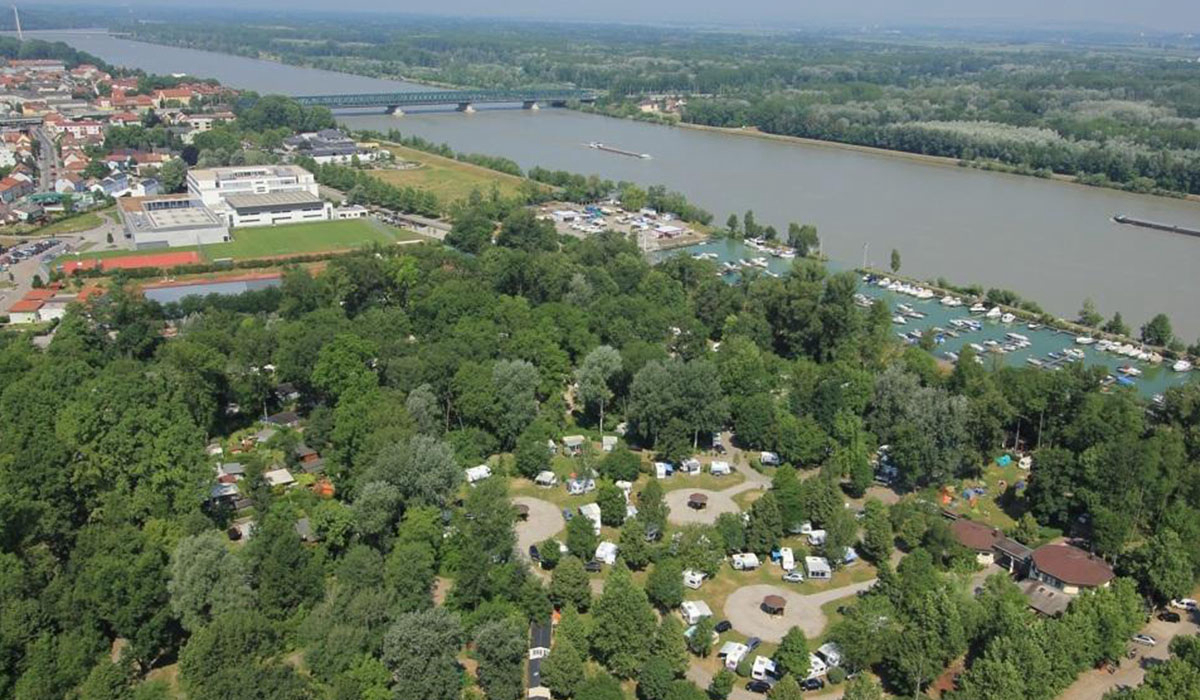 Donaupark Camping Klosterneuburg Neder-Oostenrijk - Klosterneuburg visuel 1/2 Donaupark Camping Klosterneuburg Neder-Oostenrijk - Klosterneuburg visuel 1/2