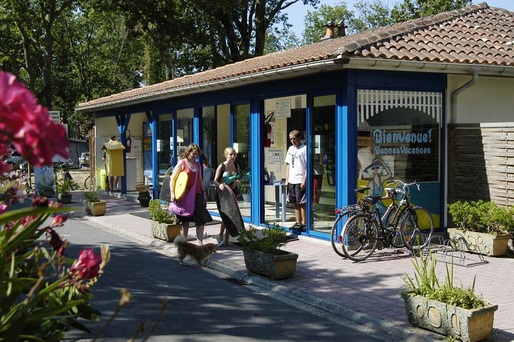 Le Palace Aquitaine - Soulac-sur-Mer visuel 10/10 Le Palace Aquitaine - Soulac-sur-Mer visuel 10/10