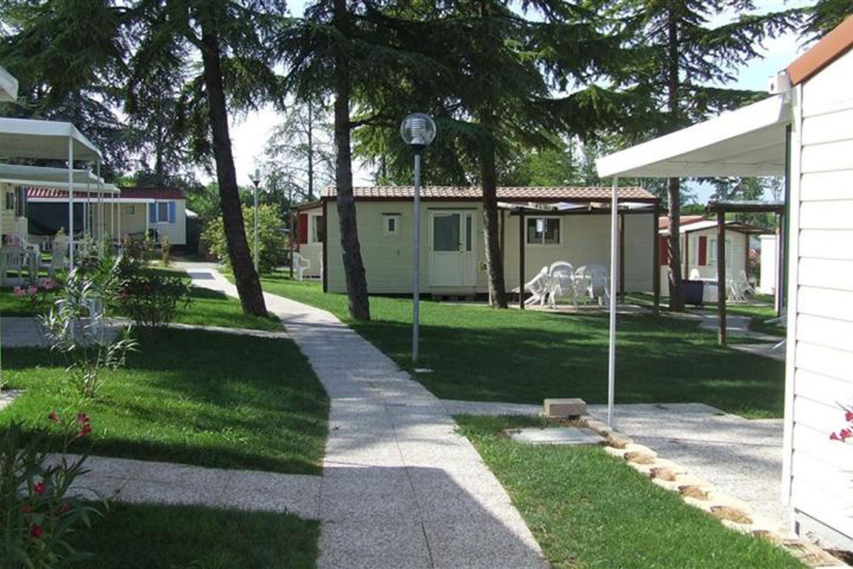 San Benedetto Lombardije - Peschiera del Garda visuel 11/17 San Benedetto Lombardije - Peschiera del Garda visuel 11/17