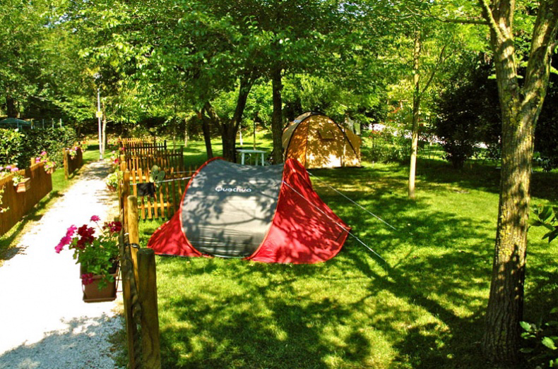 Tobacco Road Camping Club Marches - Sirolo visuel 3/3 Tobacco Road Camping Club Marches - Sirolo visuel 3/3