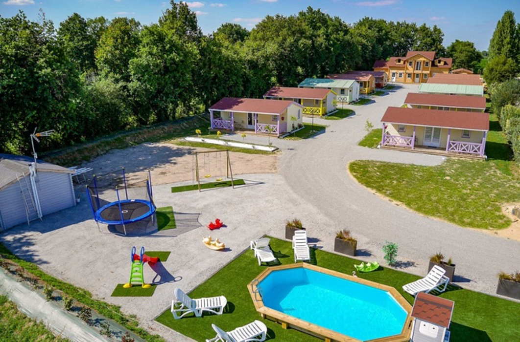 Village de gîtes Dallas en Vendée Pays de Loire - Sallertaine visuel 1/1 Village de gîtes Dallas en Vendée Pays de Loire - Sallertaine visuel 1/1