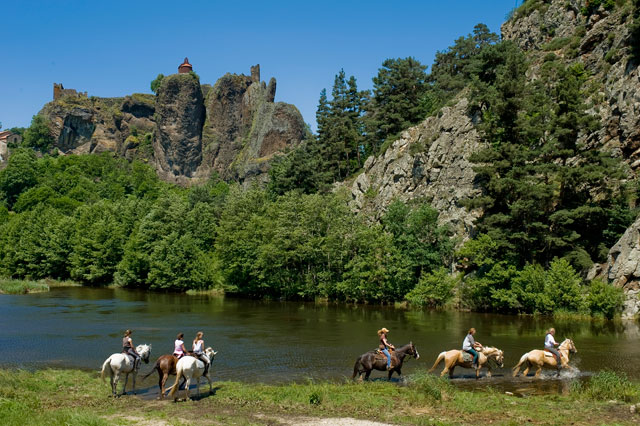Au Bord de l'Eau Rock’n Camp - Auvergne - Goudet visuel 7/10 Au Bord de l'Eau Rock’n Camp - Auvergne - Goudet visuel 7/10