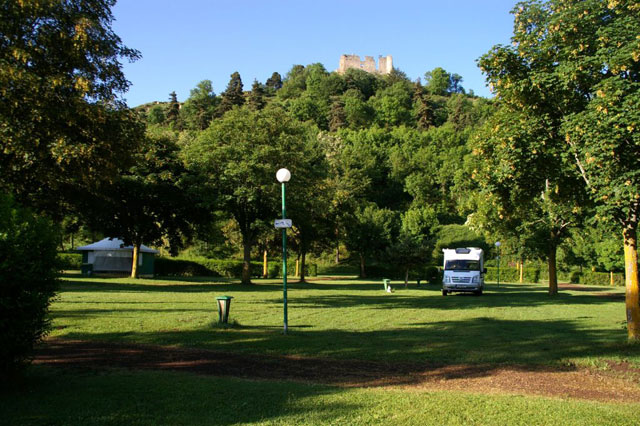 Au Bord de l'Eau Rock’n Camp - Auvergne - Goudet visuel 10/10 Au Bord de l'Eau Rock’n Camp - Auvergne - Goudet visuel 10/10