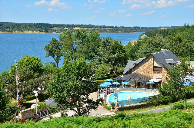 Beau Rivage Midi-Pyreneën - Salles-Curan visuel 9/10 Beau Rivage Midi-Pyreneën - Salles-Curan visuel 9/10