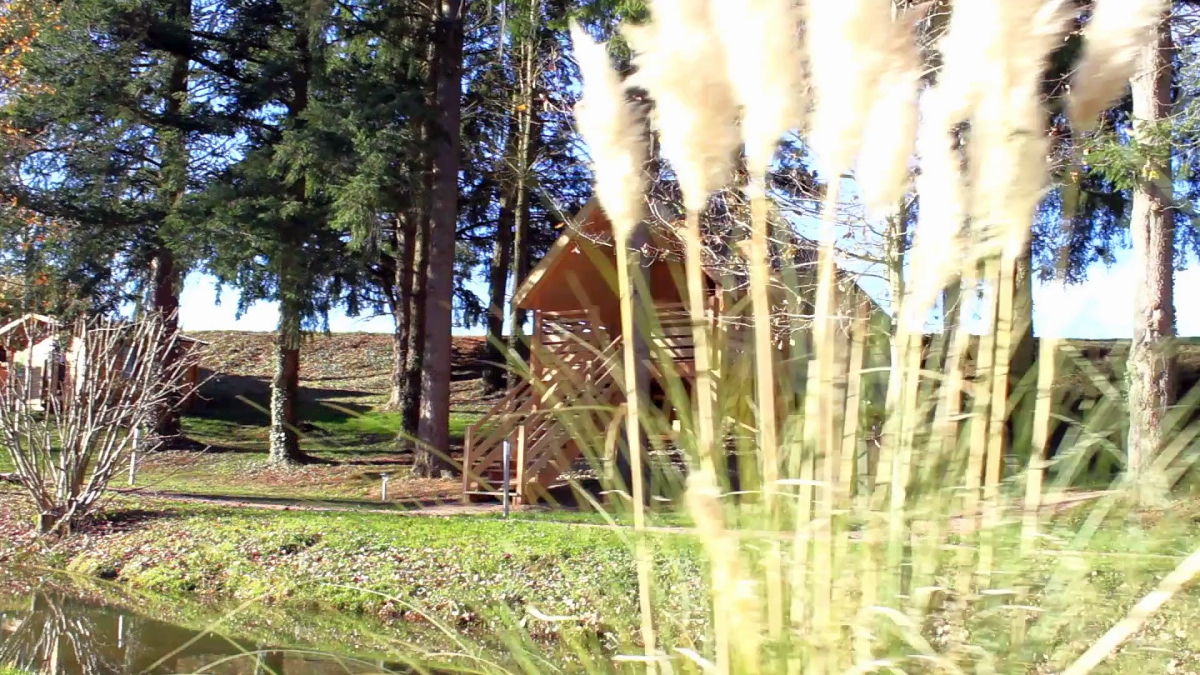 Cabanes de la Petite Sapinière Auvergne - Yousac visuel 5/7 Cabanes de la Petite Sapinière Auvergne - Yousac visuel 5/7