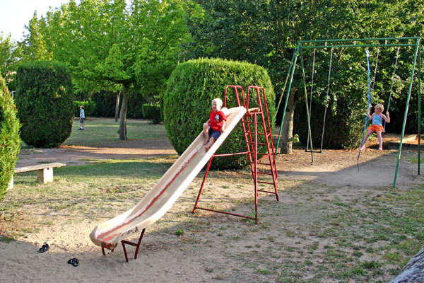 Château de la Rolandière Groot-Centrum - Trogues visuel 9/11 Château de la Rolandière Groot-Centrum - Trogues visuel 9/11
