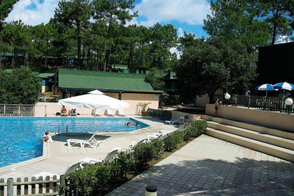Club Les Cavales Aquitaine - Carcans visuel 1/2 Club Les Cavales Aquitaine - Carcans visuel 1/2