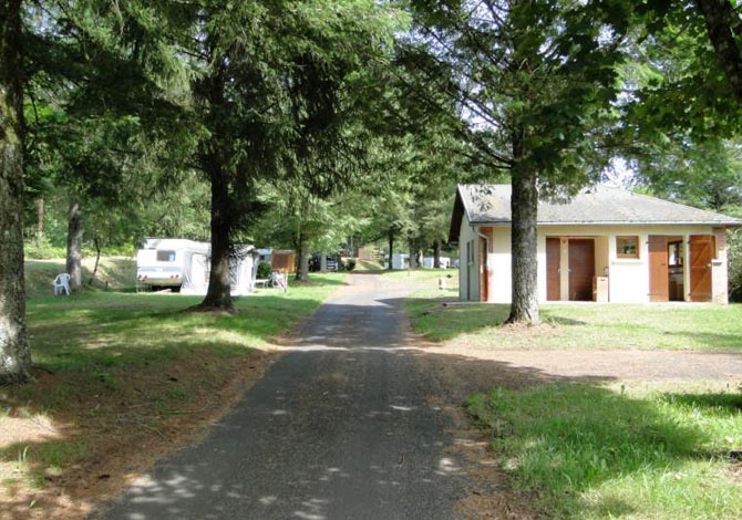 Camping de La Plage Limouqin - Soursac visuel 2/10 Camping de La Plage Limouqin - Soursac visuel 2/10