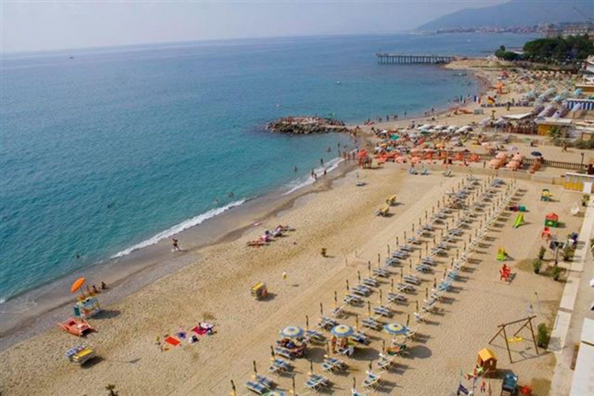 dei Fiori Ligurië - Pietra Ligure visuel 10/11 dei Fiori Ligurië - Pietra Ligure visuel 10/11