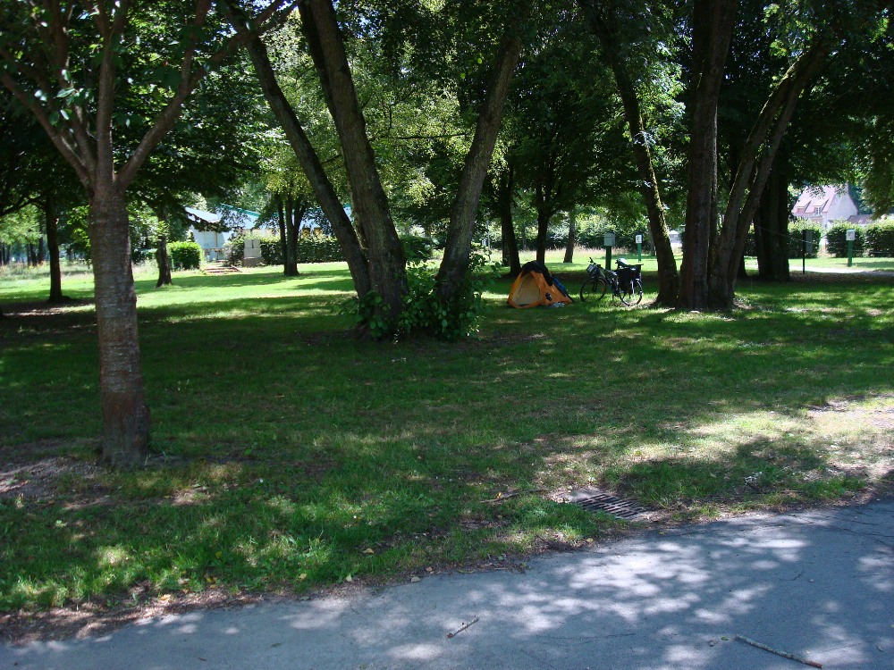 Camping des Halles Bourgogne - Decize visuel 8/9 Camping des Halles Bourgogne - Decize visuel 8/9