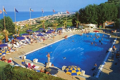 Europe Garden Abruzzen - Jachthaven Silvi visuel 1/11 Europe Garden Abruzzen - Jachthaven Silvi visuel 1/11