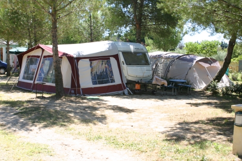 Camping Fontisson Provence-Alpes-Côte d'Azur - Châteauneuf-de-Gadagne visuel 4/7 Camping Fontisson Provence-Alpes-Côte d'Azur - Châteauneuf-de-Gadagne visuel 4/7