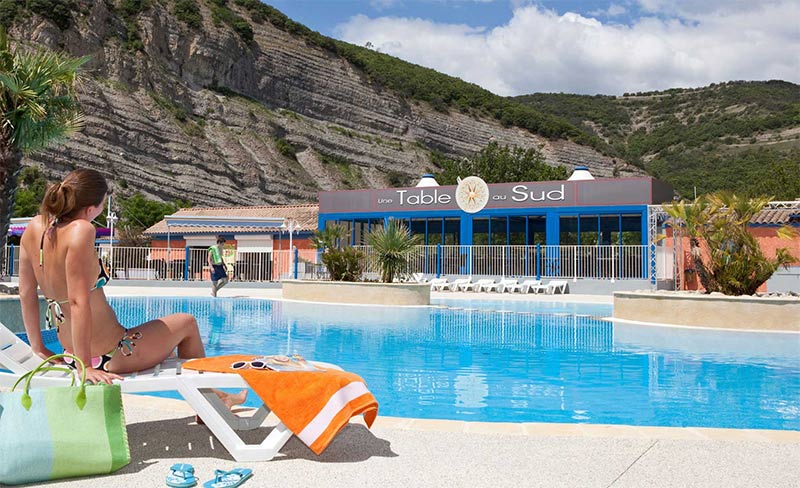 La Plage Fleurie Rhône-Alpes - Vallon-Pont-d'Arc visuel 2/9 La Plage Fleurie Rhône-Alpes - Vallon-Pont-d'Arc visuel 2/9