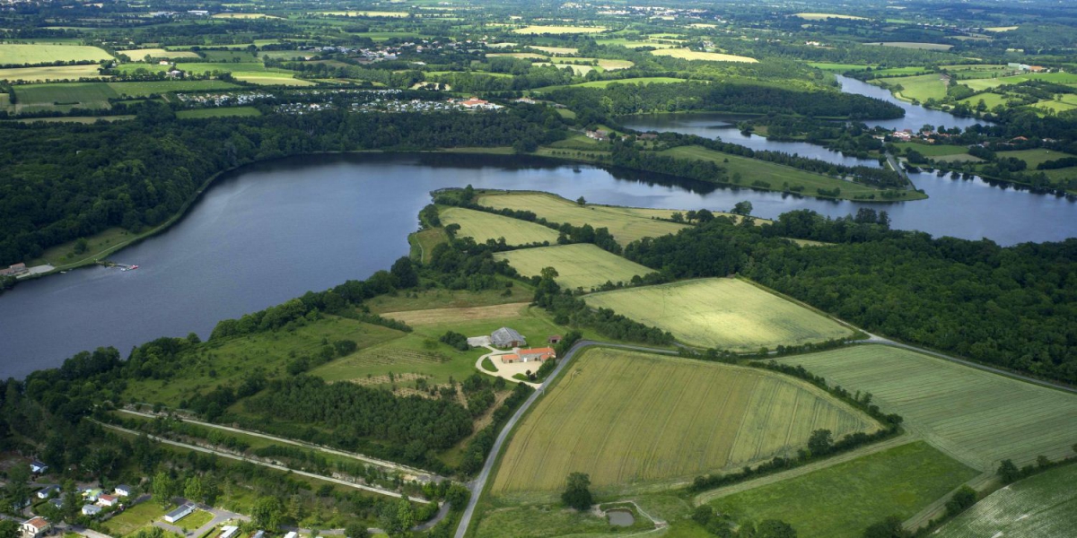 Le Domaine du Pré Pays de Loire - De kapel van Hermier visuel 6/10 Le Domaine du Pré Pays de Loire - De kapel van Hermier visuel 6/10