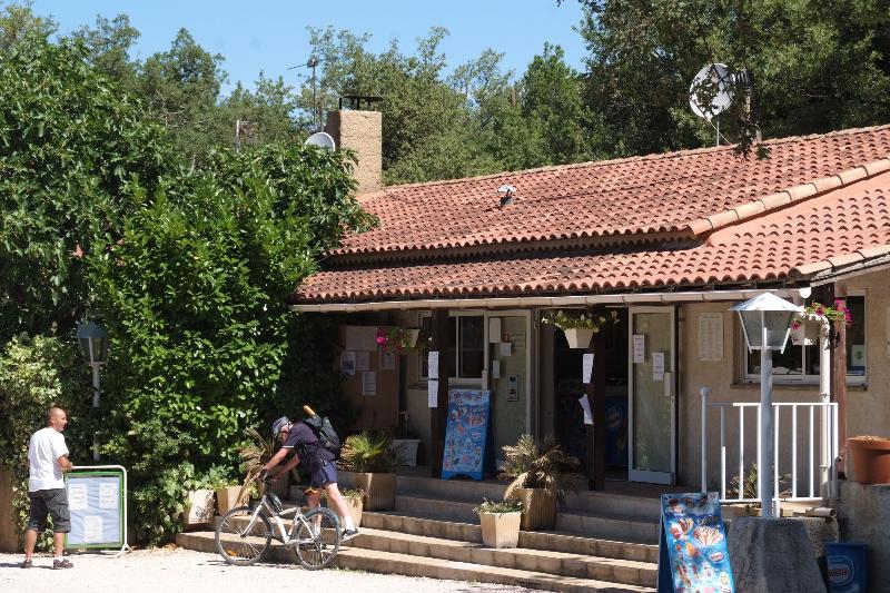 Le Provencal Provence-Alpes-Côte d'Azur - Saint-Maximin-la-Sainte-Baume visuel 5/13 Le Provencal Provence-Alpes-Côte d'Azur - Saint-Maximin-la-Sainte-Baume visuel 5/13