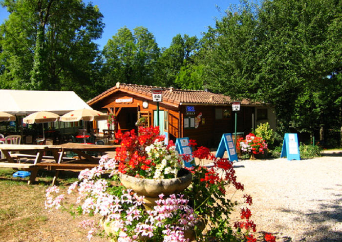 Le Relais de l'Entre deux Lacs Midi-Pyreneën - Teillet visuel 9/10 Le Relais de l'Entre deux Lacs Midi-Pyreneën - Teillet visuel 9/10