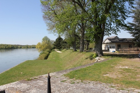 l'Ecluse des Combles Groot-Centrum - Châtillon-sur-Loire visuel 2/5 l'Ecluse des Combles Groot-Centrum - Châtillon-sur-Loire visuel 2/5