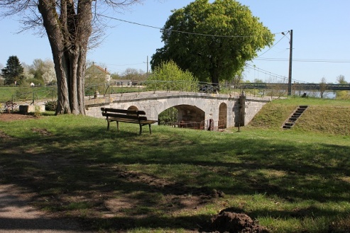 l'Ecluse des Combles Groot-Centrum - Châtillon-sur-Loire visuel 4/5 l'Ecluse des Combles Groot-Centrum - Châtillon-sur-Loire visuel 4/5