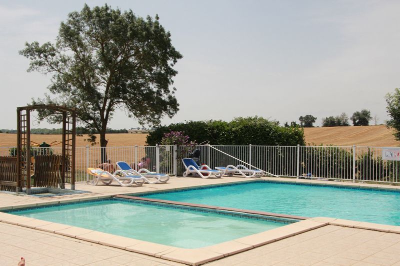 Les Aillos Domaine Naturiste - Midi-Pyreneën - Caraman visuel 4/10 Les Aillos Domaine Naturiste - Midi-Pyreneën - Caraman visuel 4/10