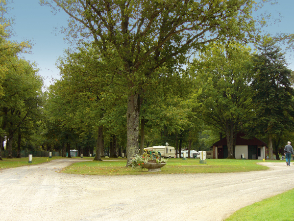 Les Etangs Groot-Centrum - Aubigny-sur-Nère visuel 7/10 Les Etangs Groot-Centrum - Aubigny-sur-Nère visuel 7/10