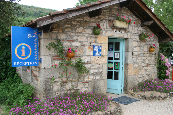 Les Gorges de l'Aveyron Midi-Pyreneën - Saint-Antonin-Noble-Val visuel 4/14 Les Gorges de l'Aveyron Midi-Pyreneën - Saint-Antonin-Noble-Val visuel 4/14