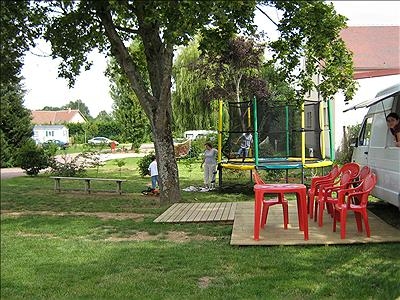 Les Platanes Bourgogne - Charny visuel 9/10 Les Platanes Bourgogne - Charny visuel 9/10