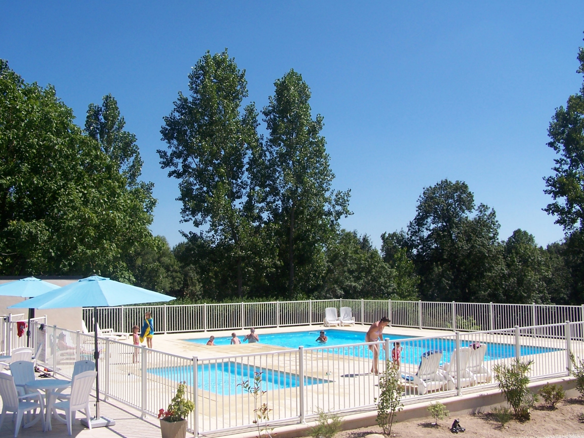 Les Rioms Groot-Centrum - Barrou visuel 1/2 Les Rioms Groot-Centrum - Barrou visuel 1/2