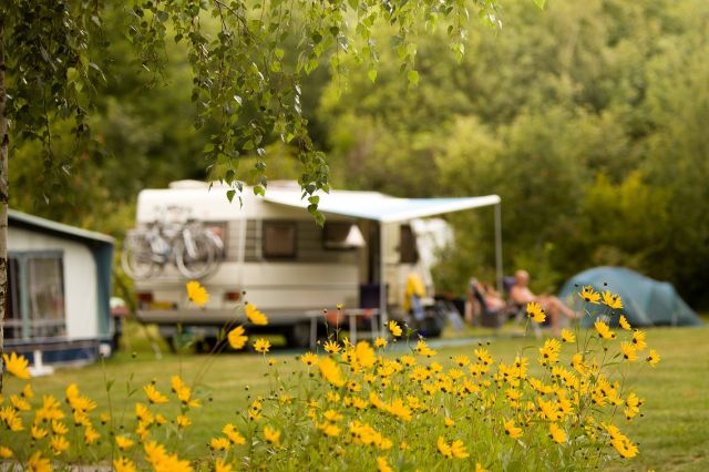 Camping Naturiste Domaine De La Gagere Bourgogne - Luzy visuel 4/8 Camping Naturiste Domaine De La Gagere Bourgogne - Luzy visuel 4/8
