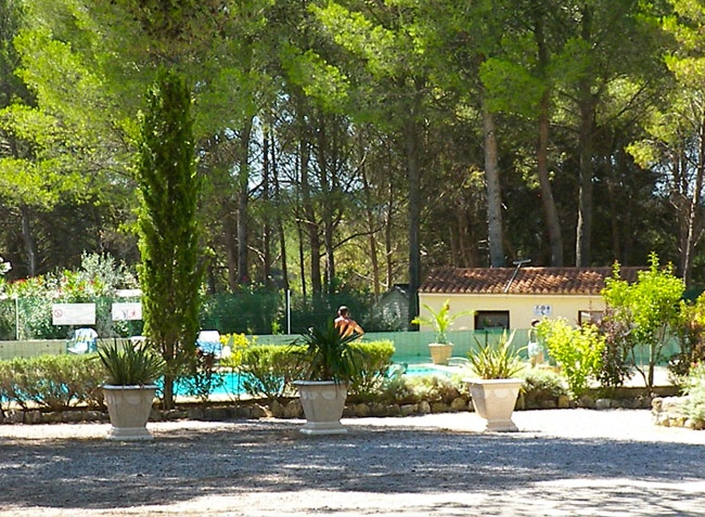 Provence Camping Provence-Alpes-Côte d'Azur - Lambesc visuel 2/4 Provence Camping Provence-Alpes-Côte d'Azur - Lambesc visuel 2/4