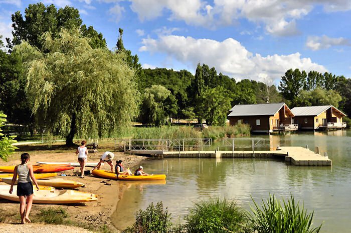 Résidence Les Cottages du Lac Aquitaine - Coly visuel 8/10 Résidence Les Cottages du Lac Aquitaine - Coly visuel 8/10