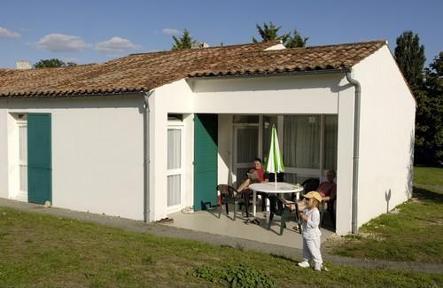 Village Vacances Les Peupliers Poitou-Charentes - Tonnay-Boutonne visuel 6/10 Village Vacances Les Peupliers Poitou-Charentes - Tonnay-Boutonne visuel 6/10