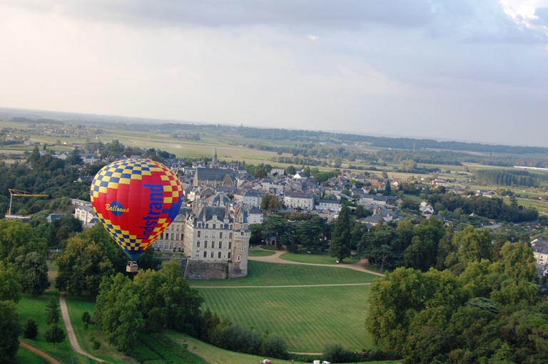 Voiles d'Anjou Pays de Loire - Les Rosiers sur Loire visuel 9/11 Voiles d'Anjou Pays de Loire - Les Rosiers sur Loire visuel 9/11
