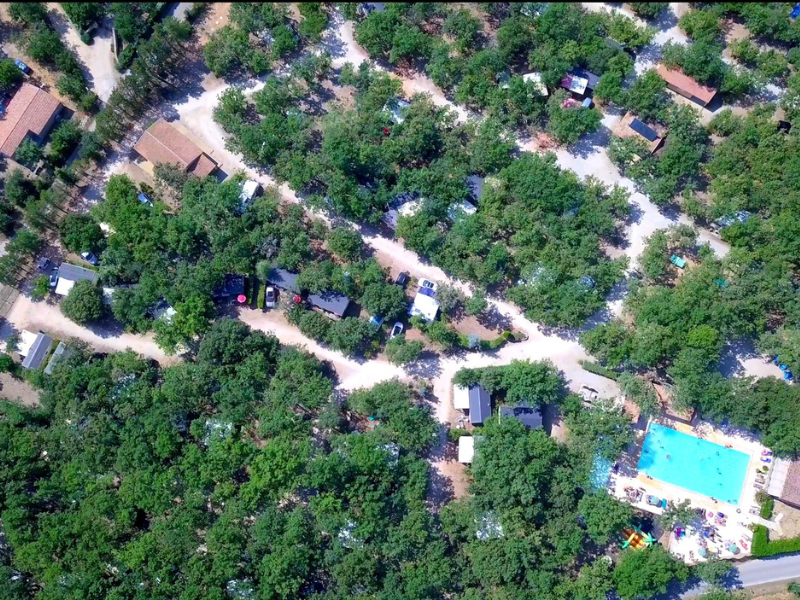 Domaine des Chênes Blancs Provence-Alpes-Côte d'Azur - Saint-Saturnin-lès-Apt visuel 8/28 Domaine des Chênes Blancs Provence-Alpes-Côte d'Azur - Saint-Saturnin-lès-Apt visuel 8/28
