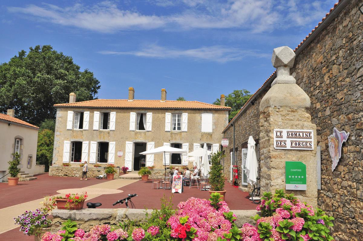 Domaine des Forges Pays de Loire - Avrillé visuel 11/11 Domaine des Forges Pays de Loire - Avrillé visuel 11/11