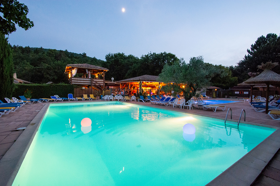Le Lubéron Provence-Alpes-Côte d'Azur - Apt visuel 2/28 Le Lubéron Provence-Alpes-Côte d'Azur - Apt visuel 2/28