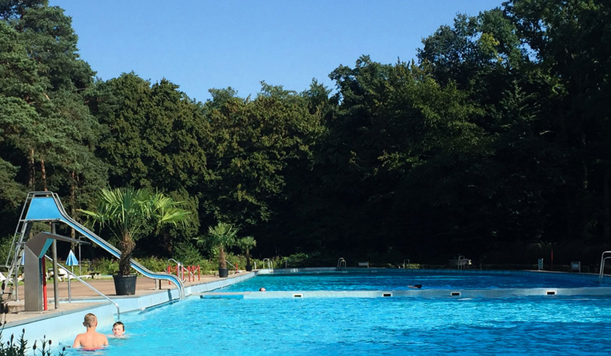 Waldbad Noordrijn-Westfalen - Keulen visuel 1/1 Waldbad Noordrijn-Westfalen - Keulen visuel 1/1