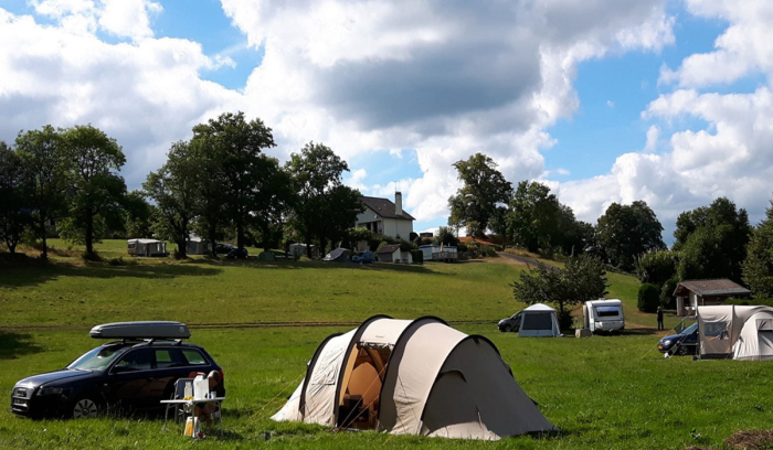 Camping de l'Etang - Champs sur Tarentaine