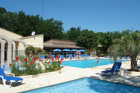 Camping Les Genets D'or - Bagnols-sur-Cèze